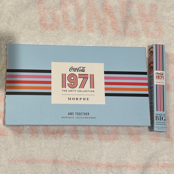 Morphe x Coca-Cola 1971 Collection Palette and Mascara - Picture 1 of 8
